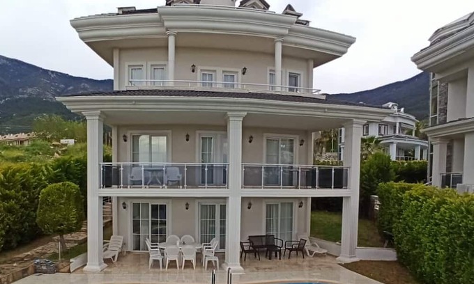 Oludeniz Villa | Spacious 5-bedroom villa with WiFi and AC in serene Ölüdeniz