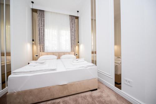Vracar Apartment | Mackenzie