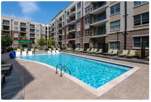 Fourth Ward Apartment | League Flats Uptown at West Trade Street